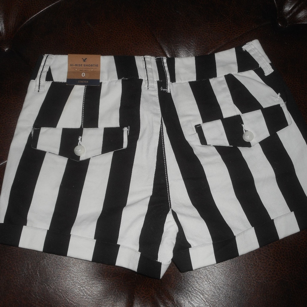 American Eagle Black/White - Picture 2 of 4